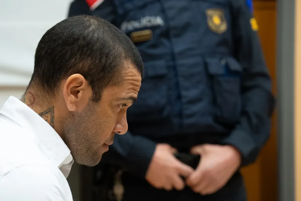 Dani Alves absuelto de agresión sexual: Un análisis detallado 1 Dani Alves absuelto de agresión sexual